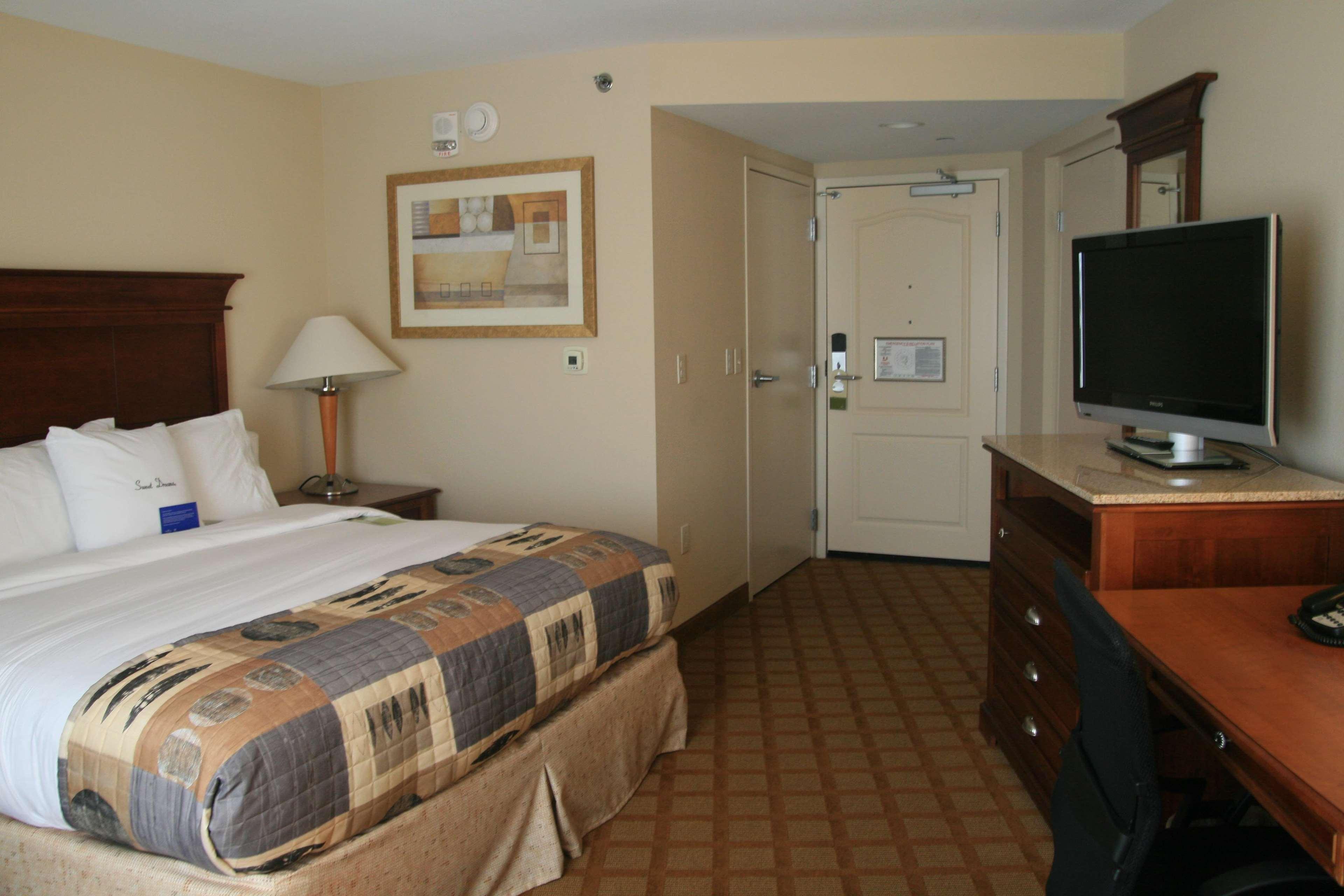 Doubletree By Hilton Jefferson City Exterior foto