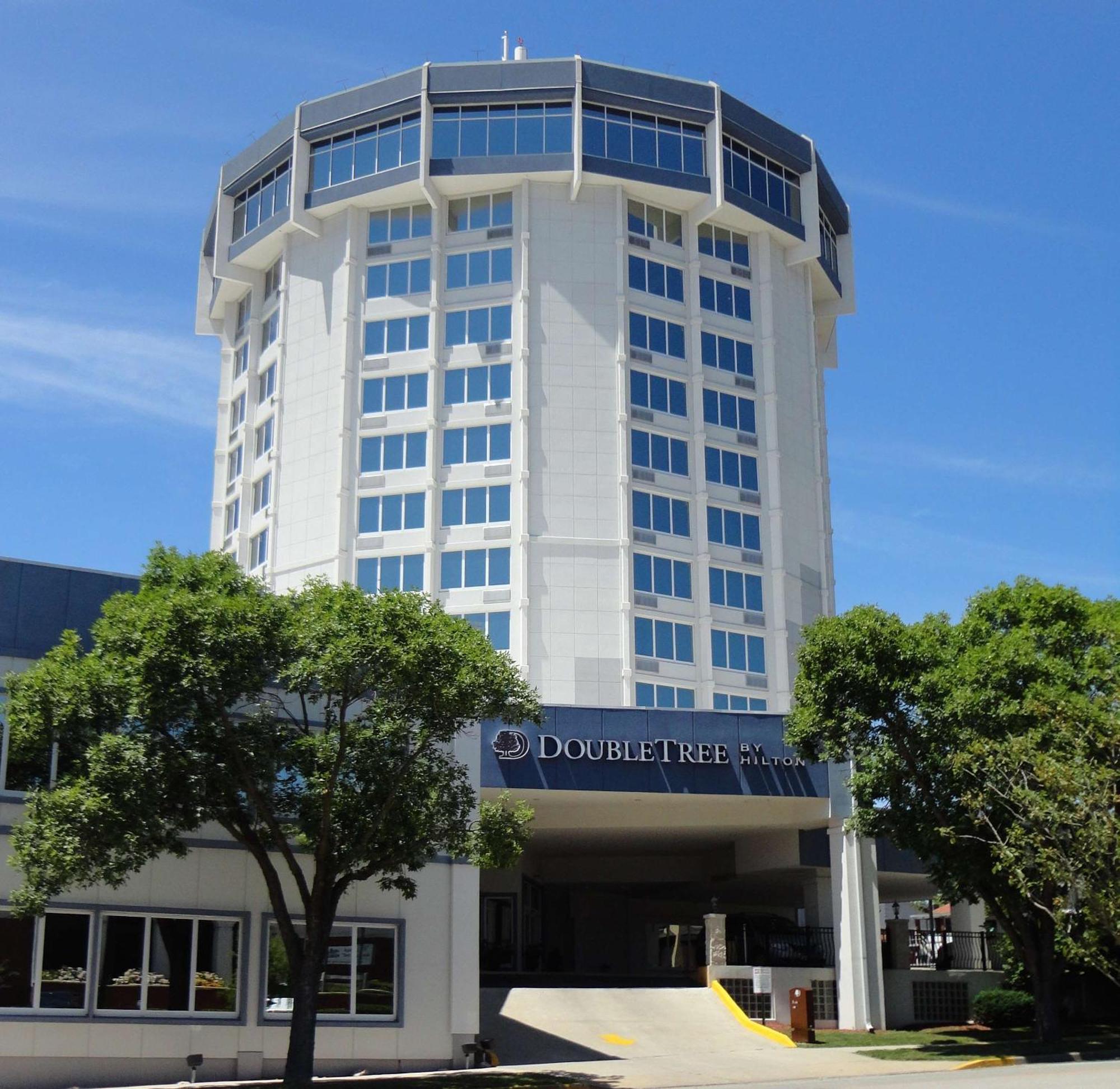 Doubletree By Hilton Jefferson City Exterior foto