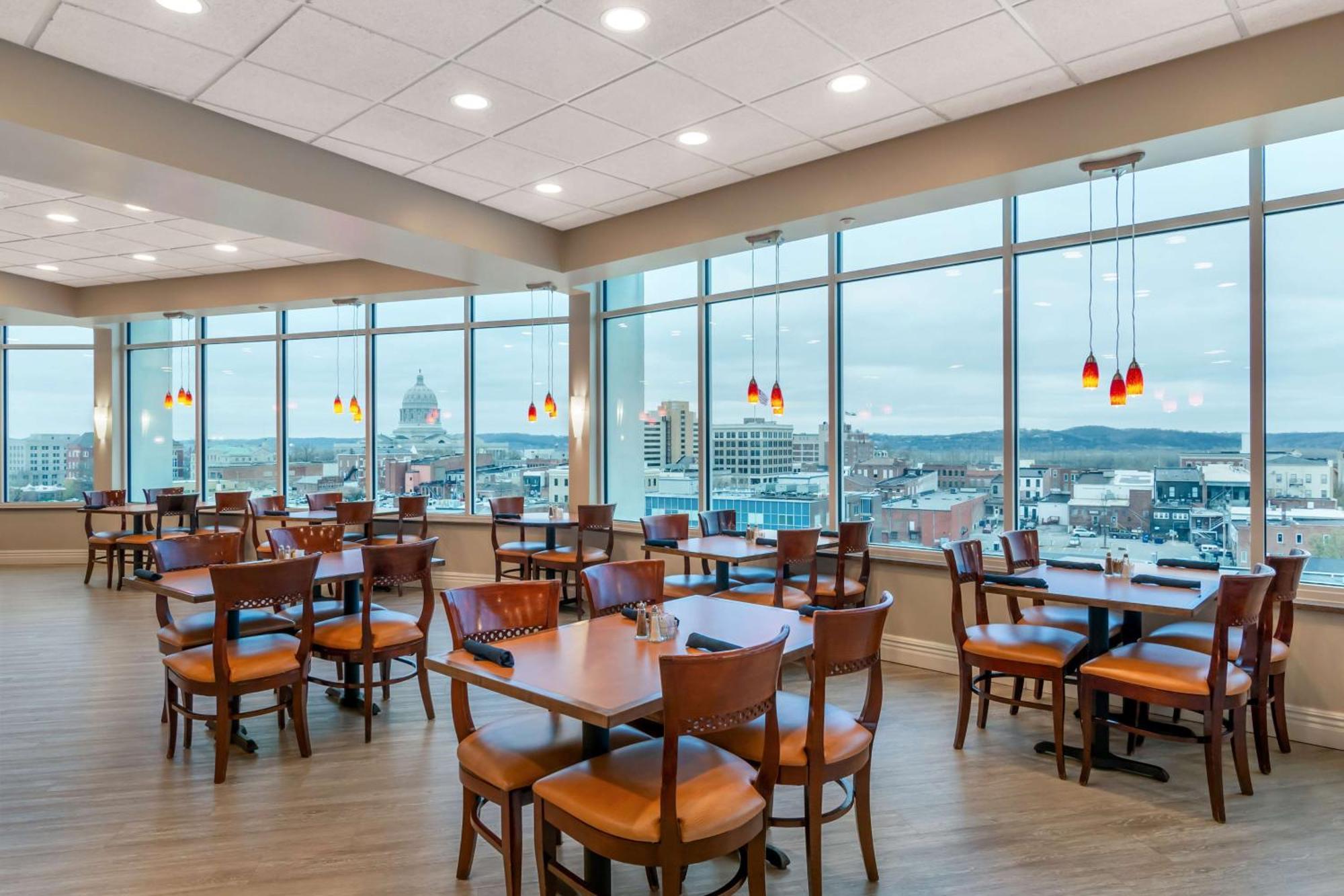 Doubletree By Hilton Jefferson City Exterior foto
